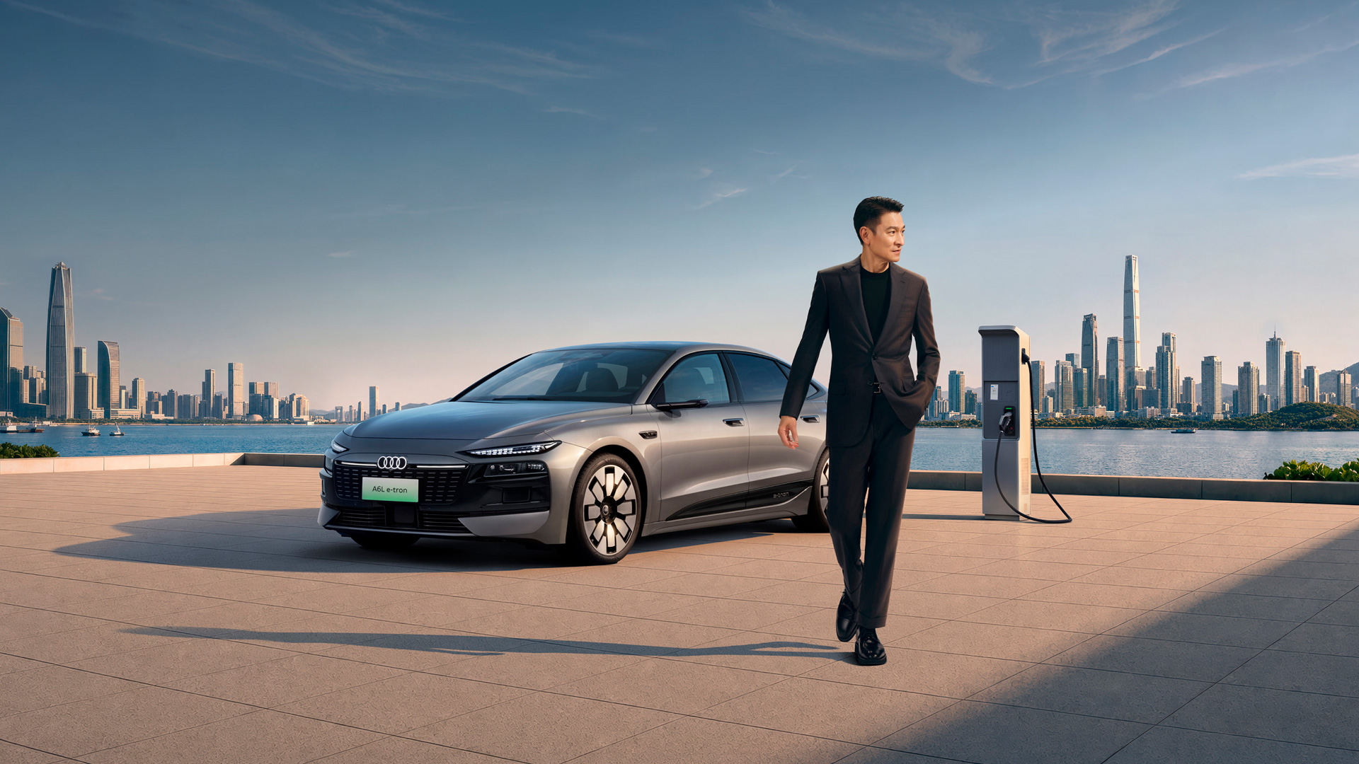 Электрический автомобиль Audi A6L e-tron